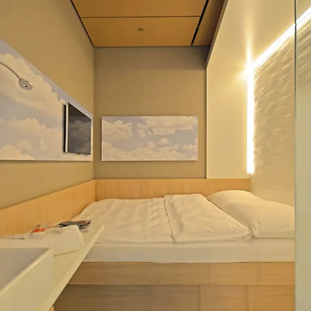 Hotel My Cloud Transit - Guests With International Flight Only! Francfort-sur-le-Main