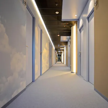 My Cloud Transit - Guests With International Flight Only! 2*