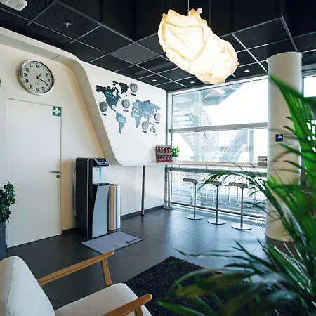 My Cloud Transit - Guests With International Flight Only! 2* فرانكفورت