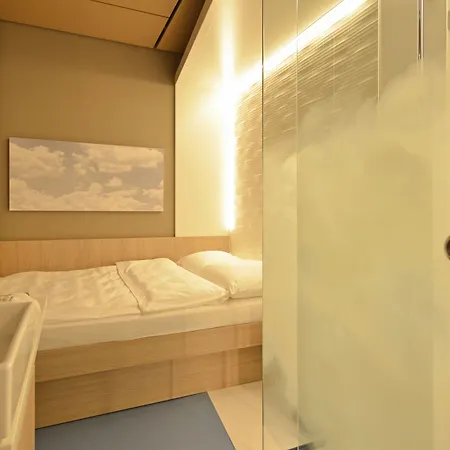 My Cloud Transit - Guests With International Flight Only! 2*