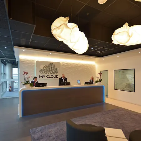 My Cloud Transit - Guests With International Flight Only! Hotel