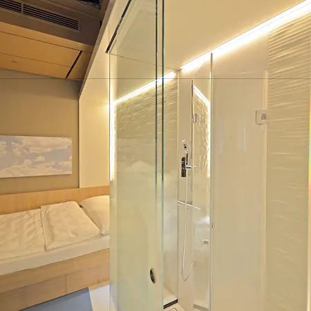 Otel My Cloud Transit - Guests With International Flight Only! Frankfurt am Main