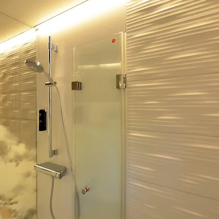 My Cloud Transit - Guests With International Flight Only! Hotel 2*