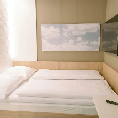 My Cloud Transit - Guests With International Flight Only! 2*