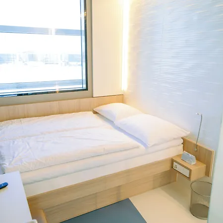 Hotell My Cloud Transit - Guests With International Flight Only!