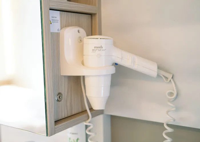 호텔 My Cloud Transit - Guests With International Flight Only!