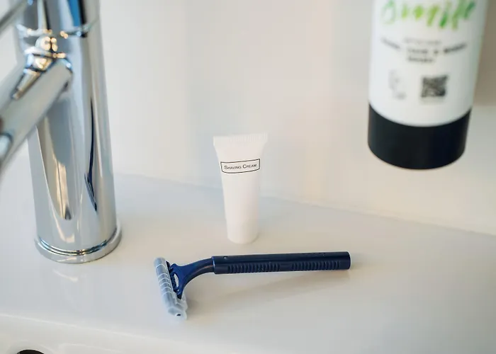 My Cloud Transit - Guests With International Flight Only! 2*