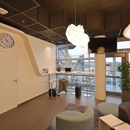 My Cloud Transit - Guests With International Flight Only! Hotel Frankfurt nad Menem