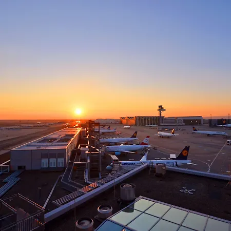 My Cloud Transit - Guests With International Flight Only! Otel