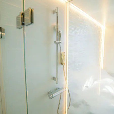 My Cloud Transit - Guests With International Flight Only! Otel